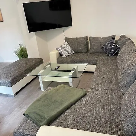 Grosse Moderne Ferienwohnung, Ruhige Innenstadtlage * Кассель