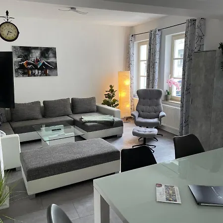 Grosse Moderne Ferienwohnung, Ruhige Innenstadtlage