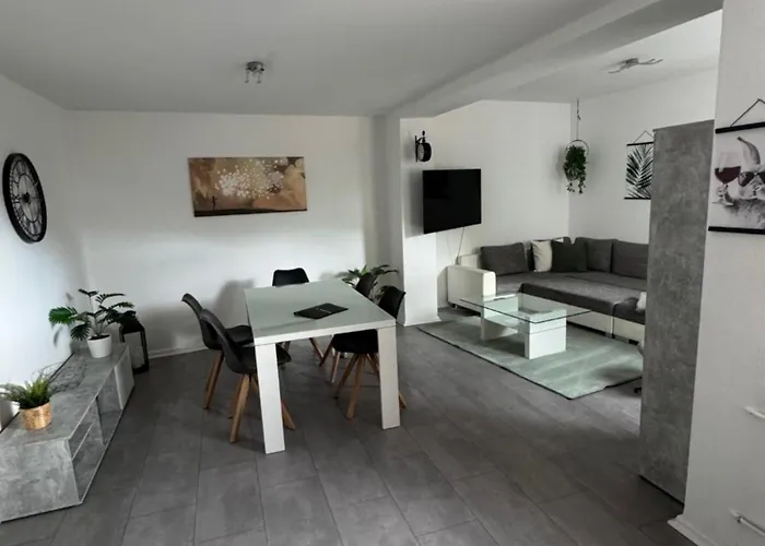 Appartamento Grosse Stadtwohnung, Modern Und Zentral Gelegen